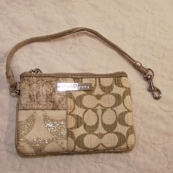COACH Poppy canvas Wristlet - Picture 3 of 9
